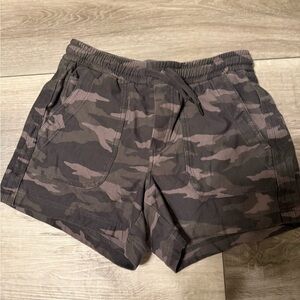 Athleta Women's Gray and Black Camo Athletic Shorts